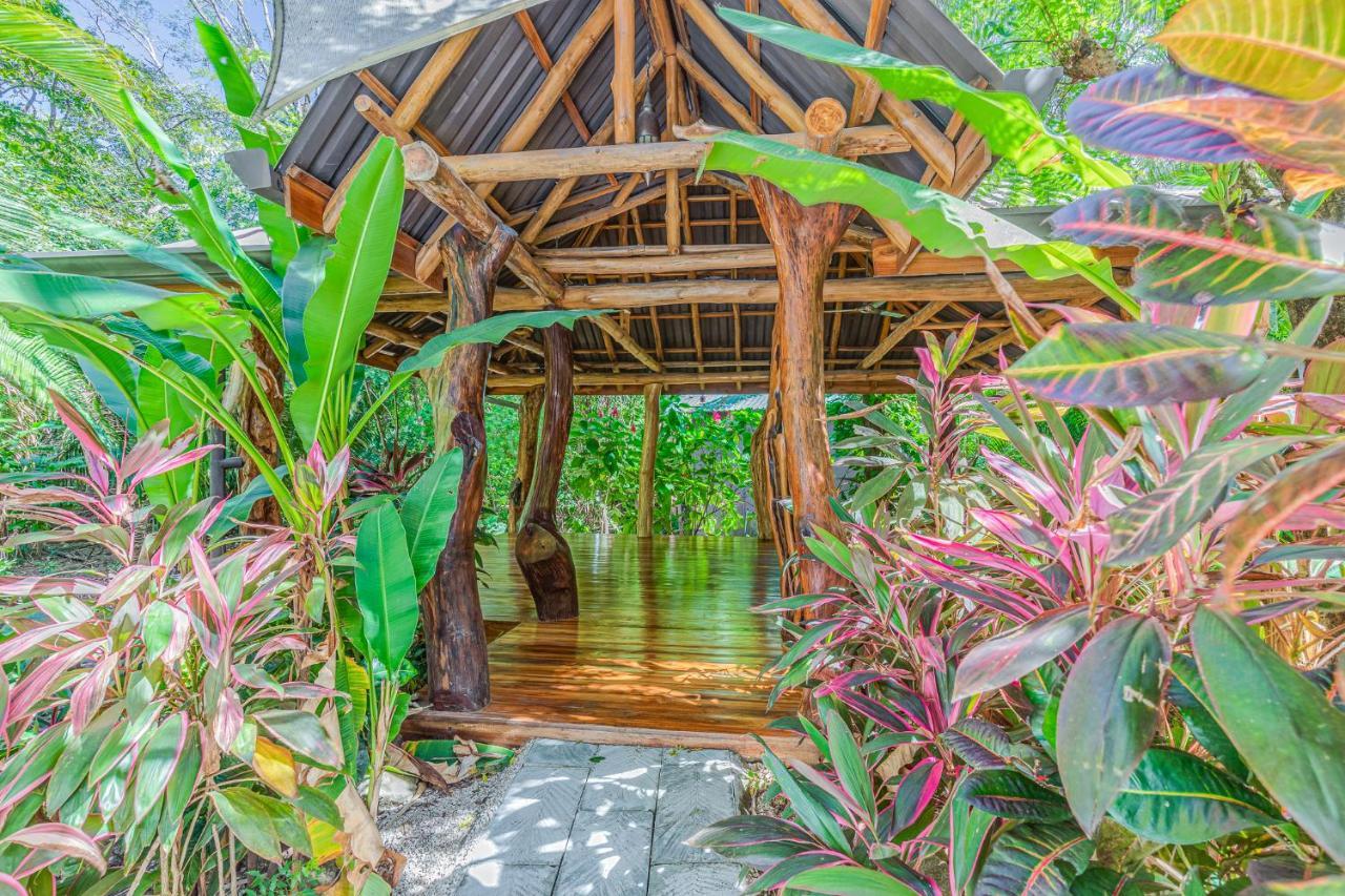 Hotel Guiones Nosara Exterior photo
